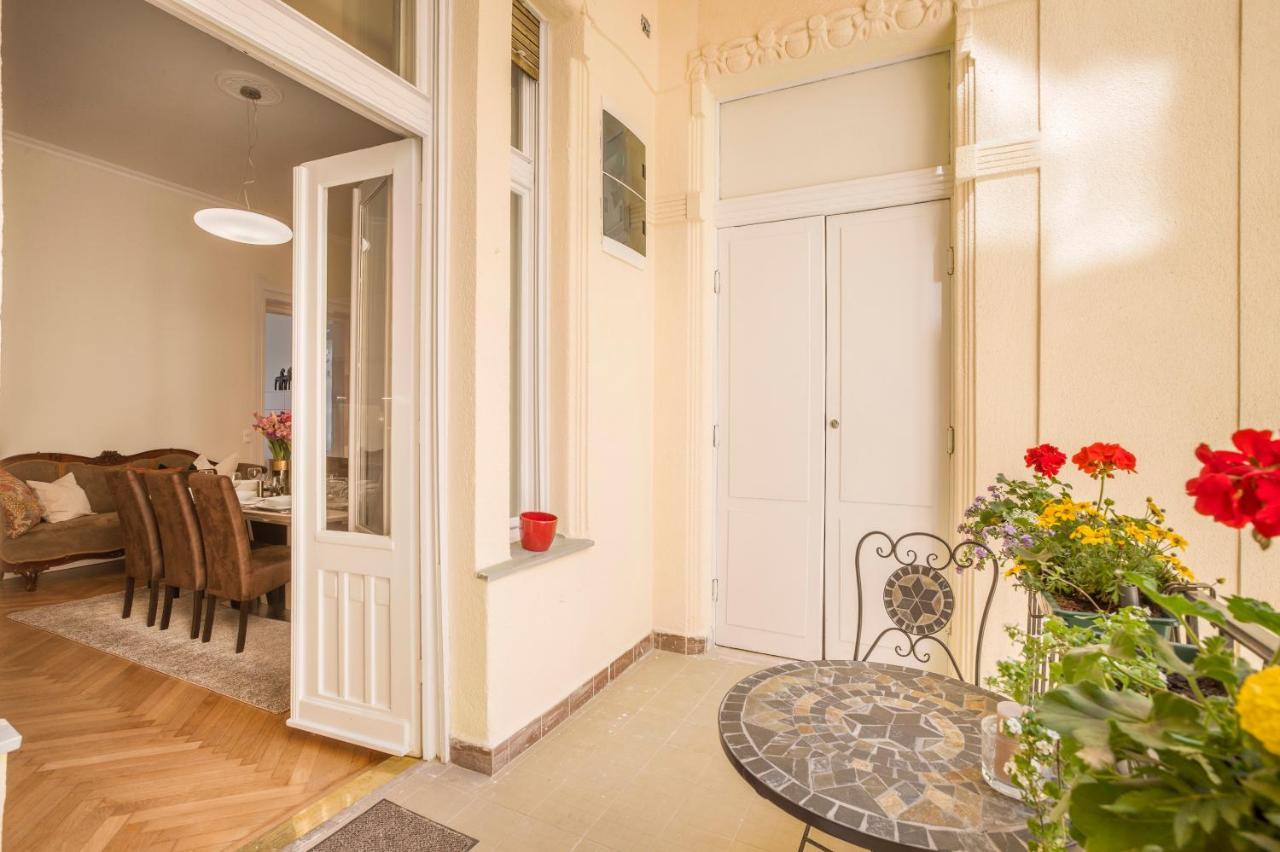 Modernized Unique Huge On 135sqm Appartement