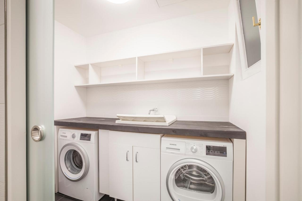 Modernized Unique Huge On 135sqm Appartement